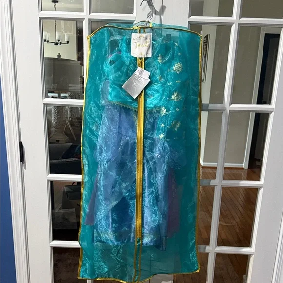 3 Disney Jasmine Princess Costumes and bag - Picture 6 of 6